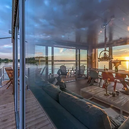 Traumhaff Hausboote: Floating Retreat With Sauna And Sunset Views