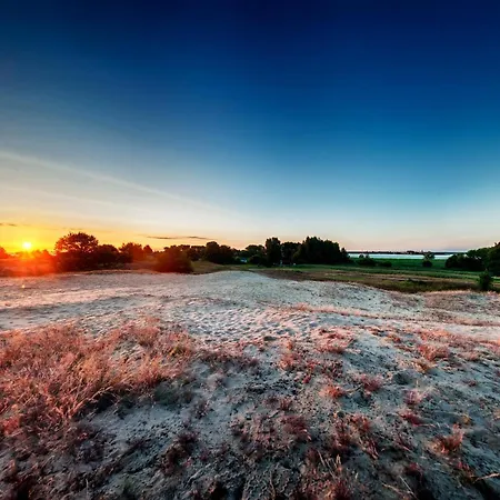 보트호텔 Traumhaff Hausboote La Peniche / Ostsee - Aussergewoehnliches Design, Atemberaubende Sonnenuntergaenge Und Sauna An Bord *