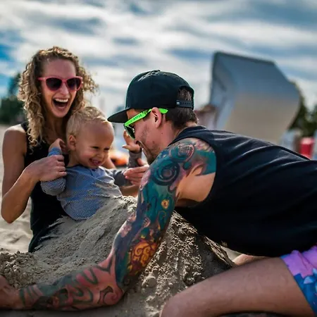 보트호텔 Traumhaff Hausboote La Peniche / Ostsee - Aussergewoehnliches Design, Atemberaubende Sonnenuntergaenge Und Sauna An Bord *