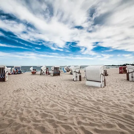 Traumhaff Hausboote La Peniche / Ostsee - Aussergewoehnliches Design, Atemberaubende Sonnenuntergaenge Und Sauna An Bord *