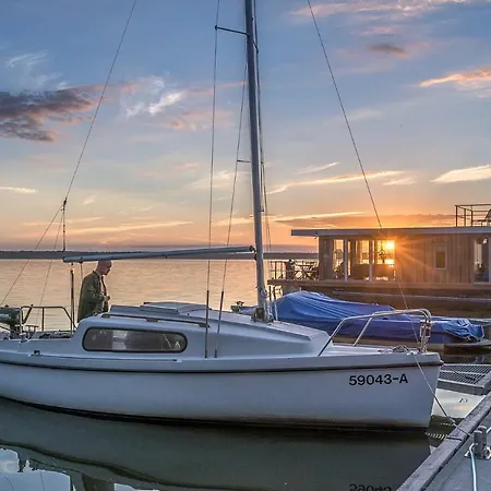 Traumhaff Hausboote La Peniche / Ostsee - Aussergewoehnliches Design, Atemberaubende Sonnenuntergaenge Und Sauna An Bord *
