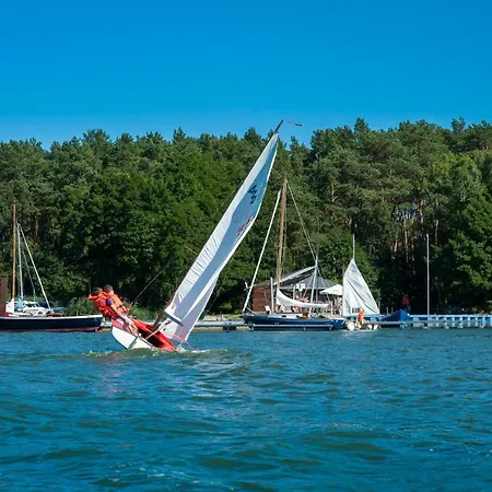 Botel Traumhaff Hausboote: Floating Retreat With Sauna And Sunset Views Luckow (Mecklenburg-Vorpommern)